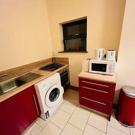 Bedroom + Bathroom D8 *