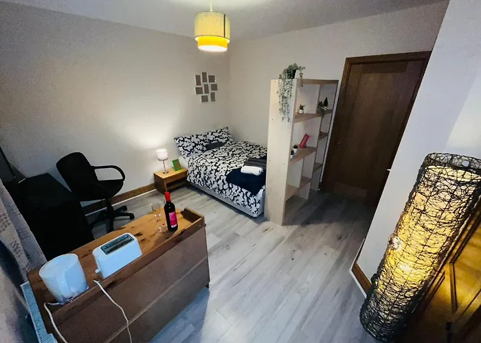 מלון Bedroom + Bathroom D8